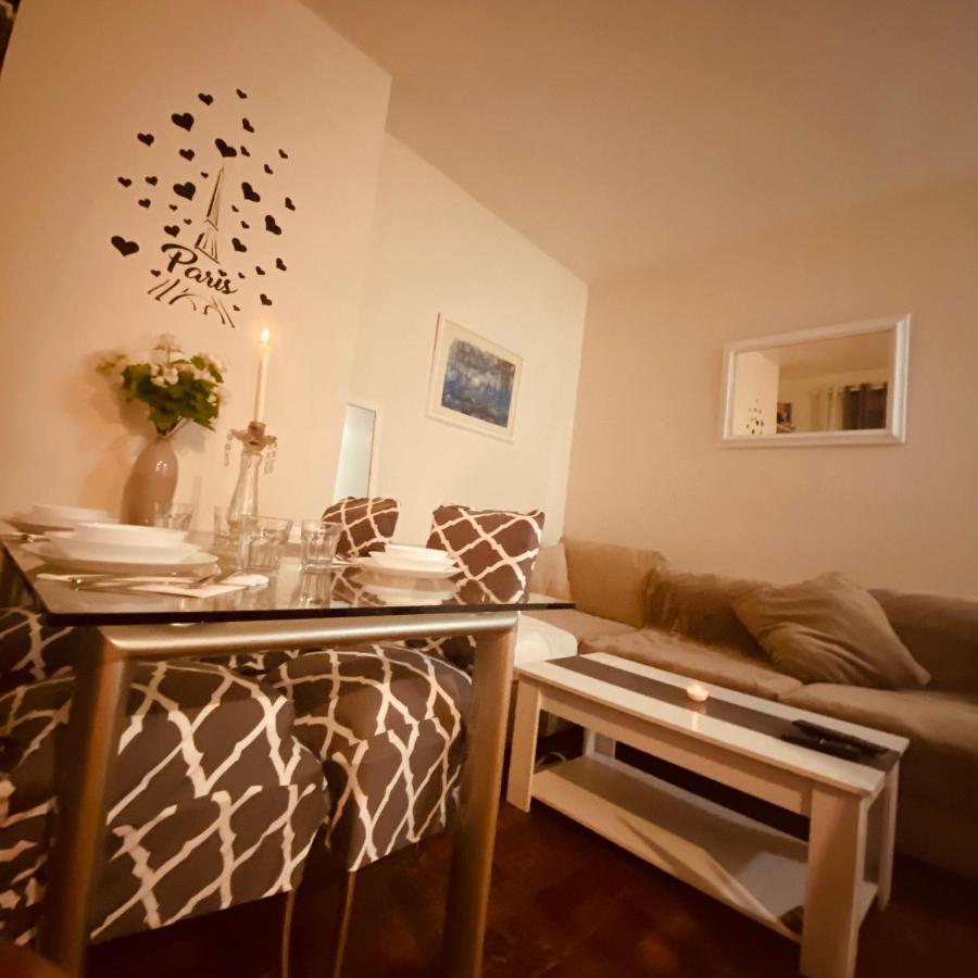 Parc Buttes-chaumont Apartamento *