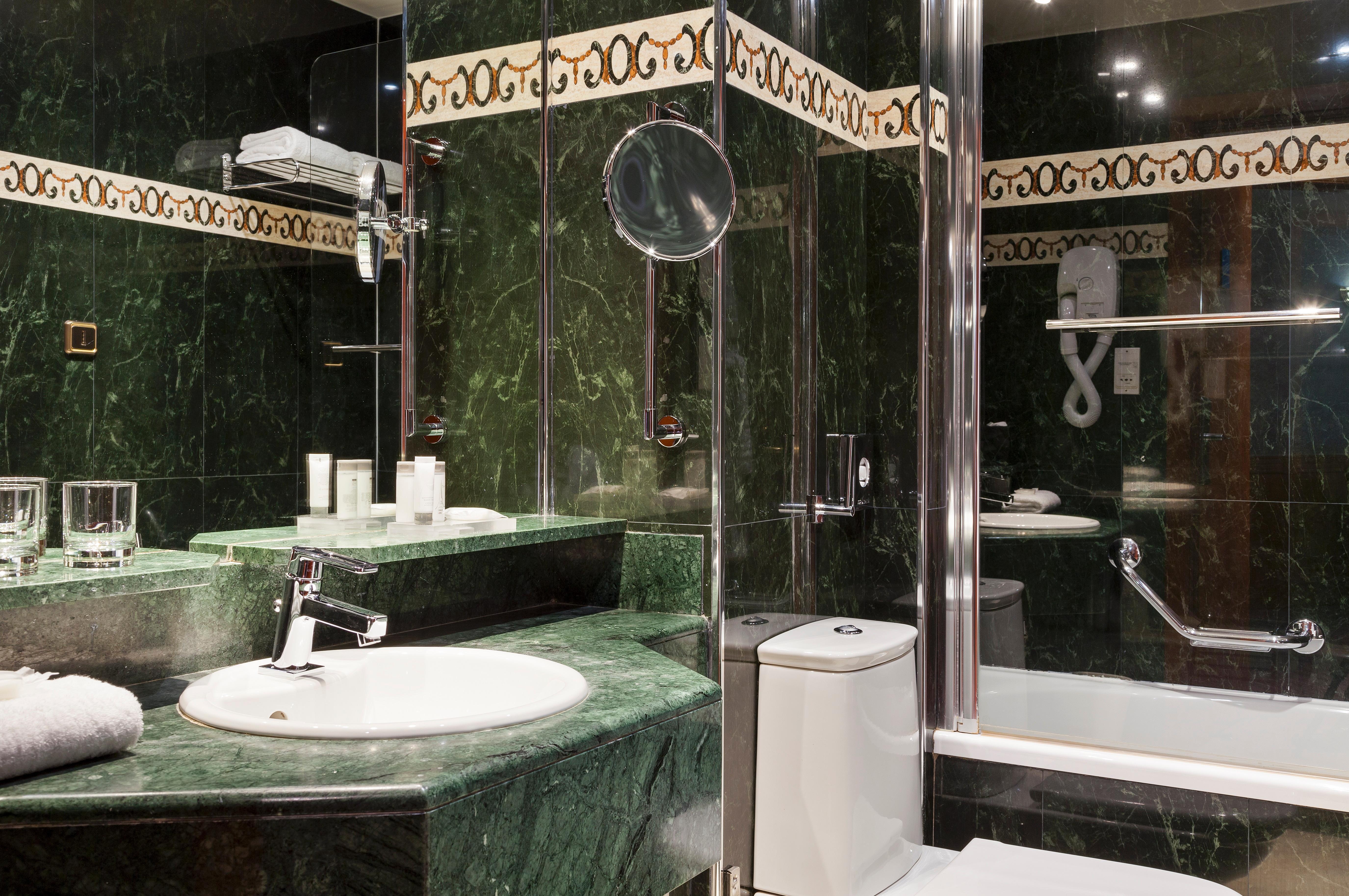 Timhotel Opera Blanche Fontaine Hotel