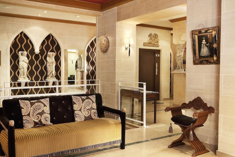 Star Champs-elysees 4*