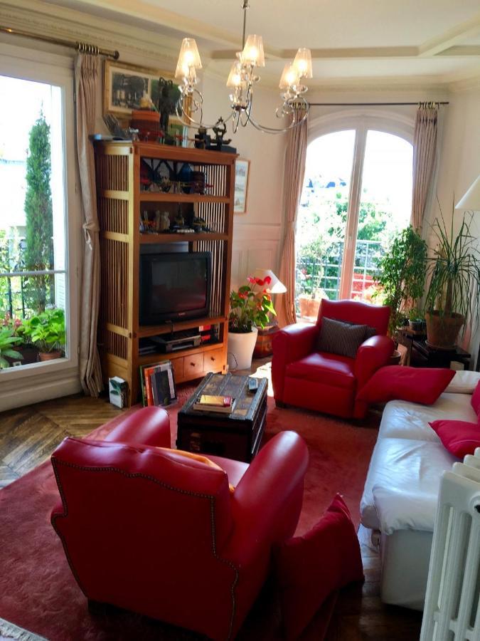 Apartment 2 Bedrooms Chic 18th District Paris