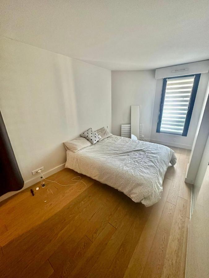 Eiffel Tower Apartment *