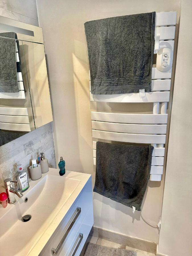 Eiffel Tower Apartment Paris