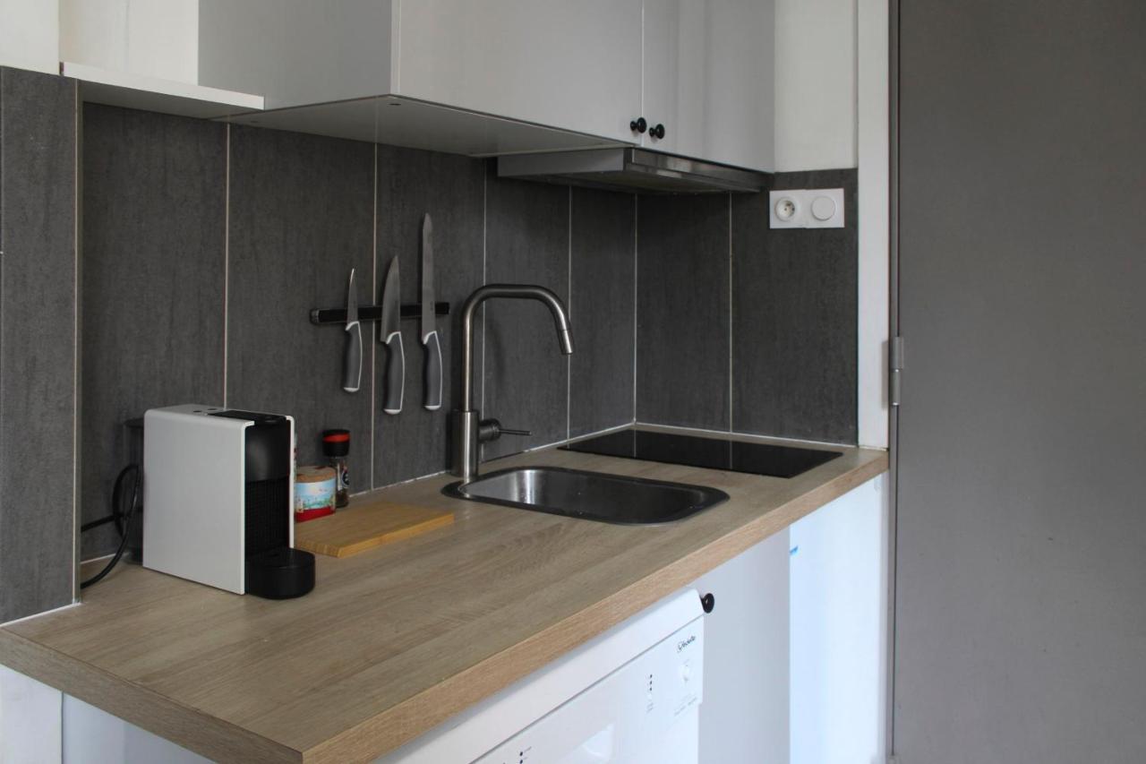 Apartment Charming Studio In The 8eme Paris