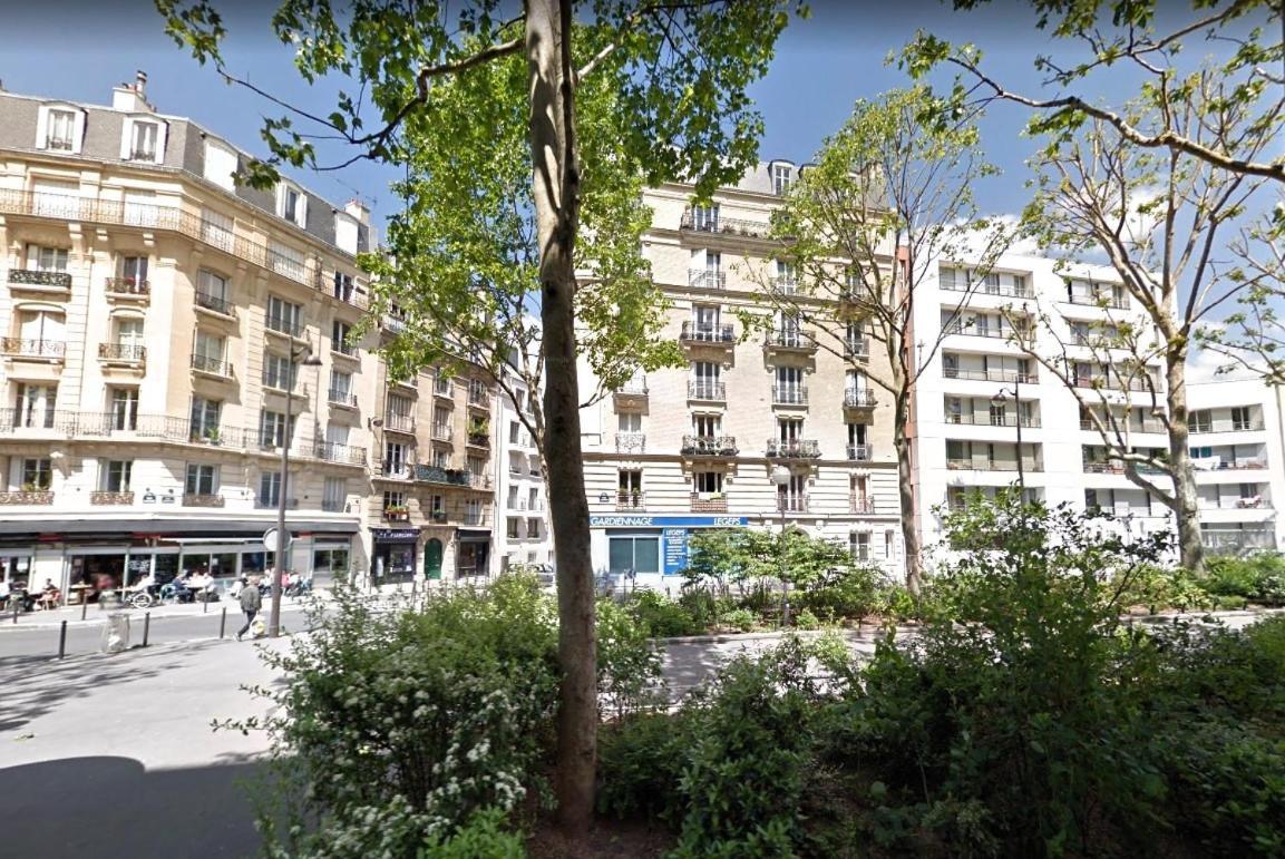 2 Bedrooms Chic 18th District Apartment Paris