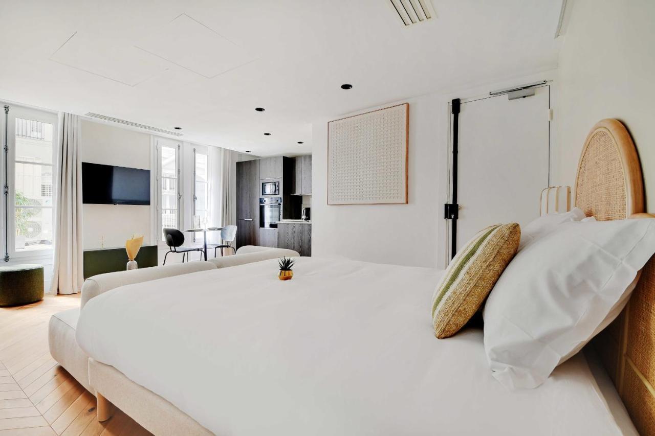 Brand New Modern Studio In Central - 2p - B1 Apartment *
