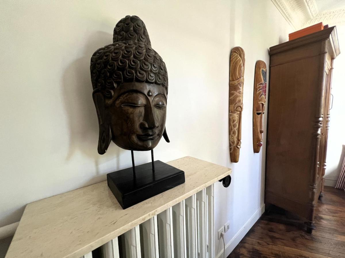 2 Bedrooms Chic 18th District