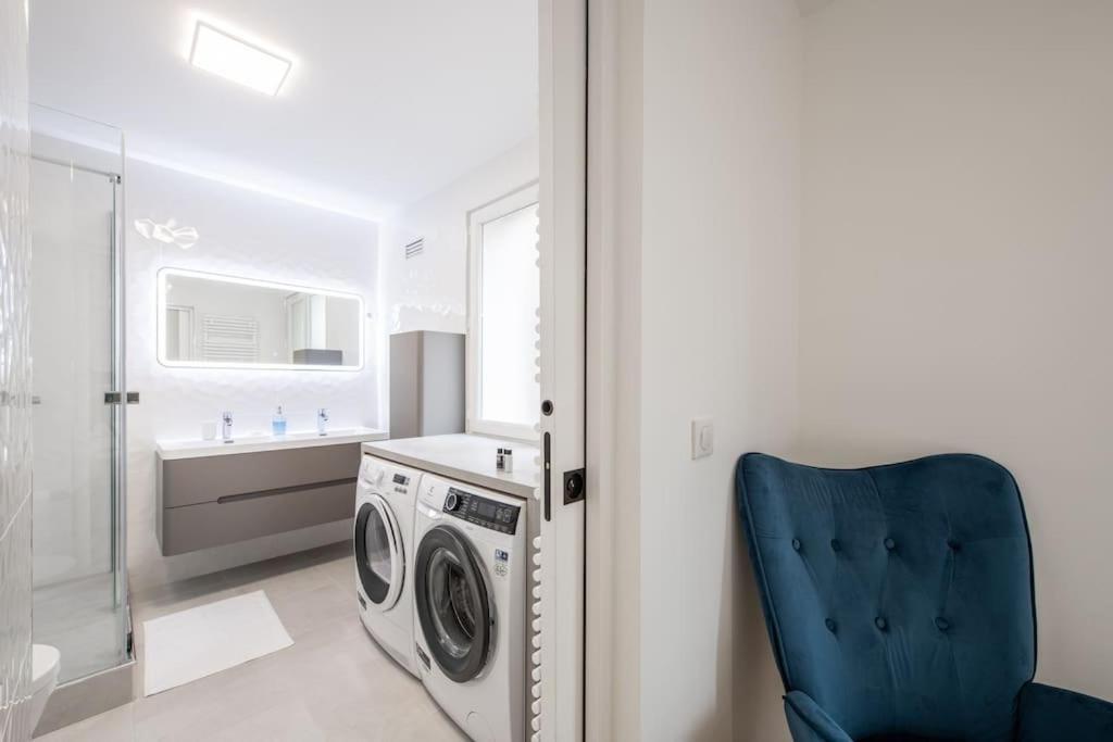 Rollin - Beautiful Renovated Flat In The Heart Of *