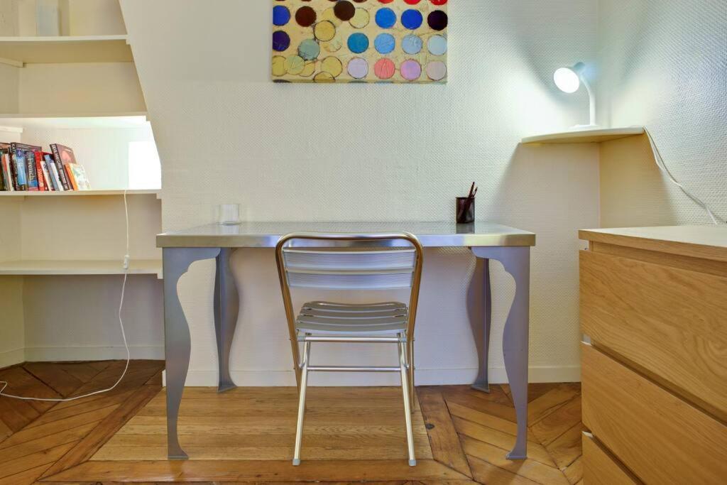 Apartment Place De L'odeon Sur Cour Tres Calme Paris