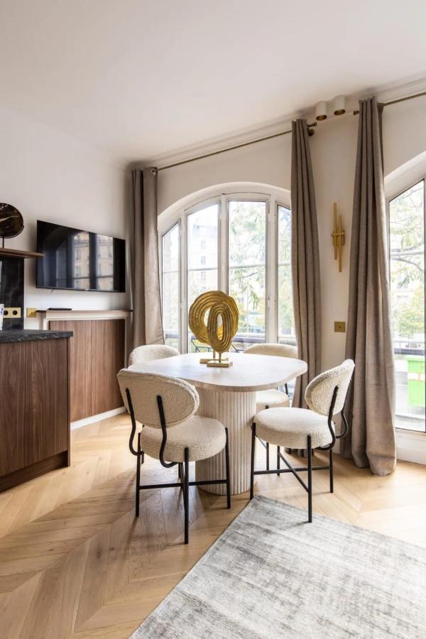 Luxurious & 2bd For 4