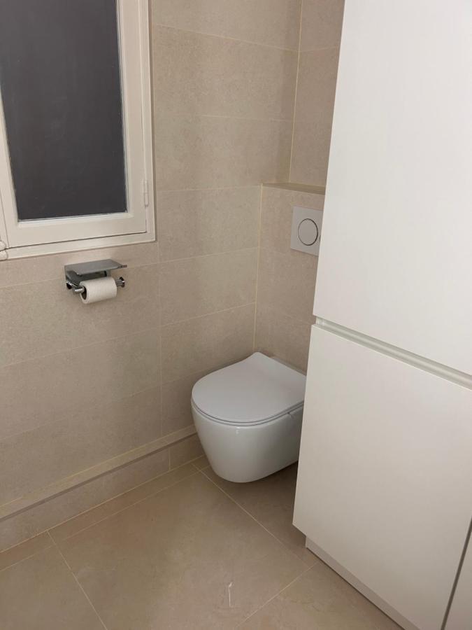 Pres Des Champs-elysees Apartamento