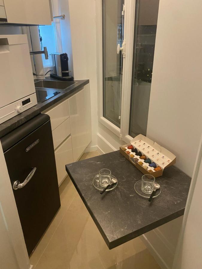 Pres Des Champs-elysees Apartamento