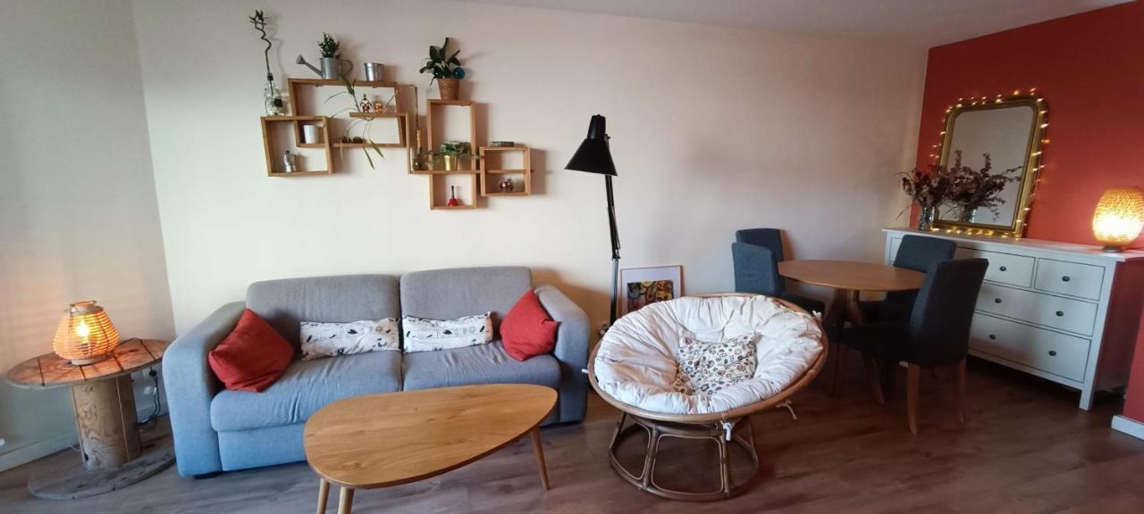 Cozy Love Cocoon With A Nice Balcony Apartment *