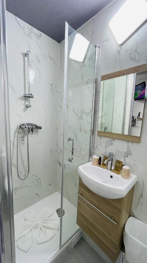Hotel Louvain Paris