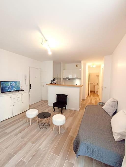 Bel F2 Avec Terrasse Apartamento Paris