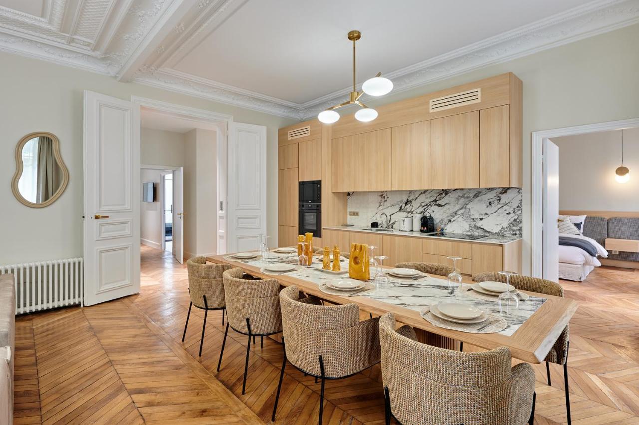 Center Of By Prestige Paris