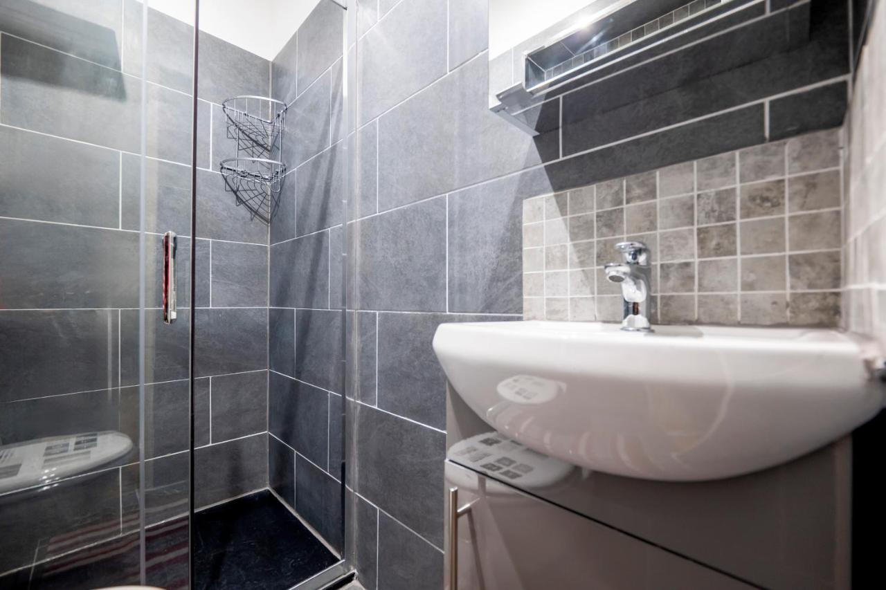 Apartment Deux Pieces Avenue Parmentier *