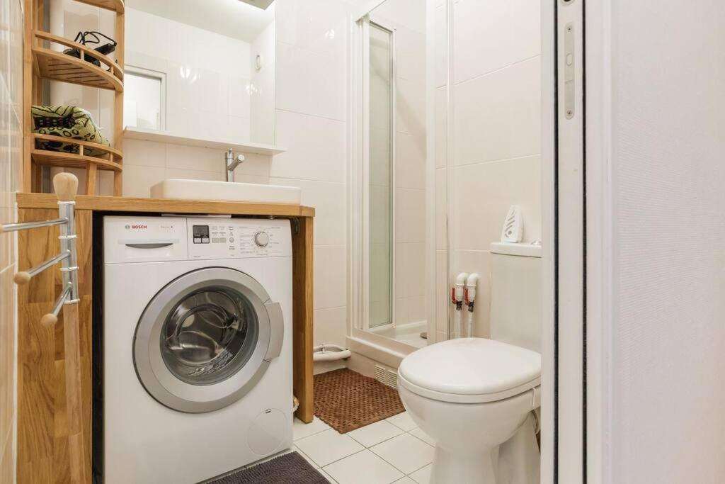 Cozy Bastille With Balcony Apartment Paris