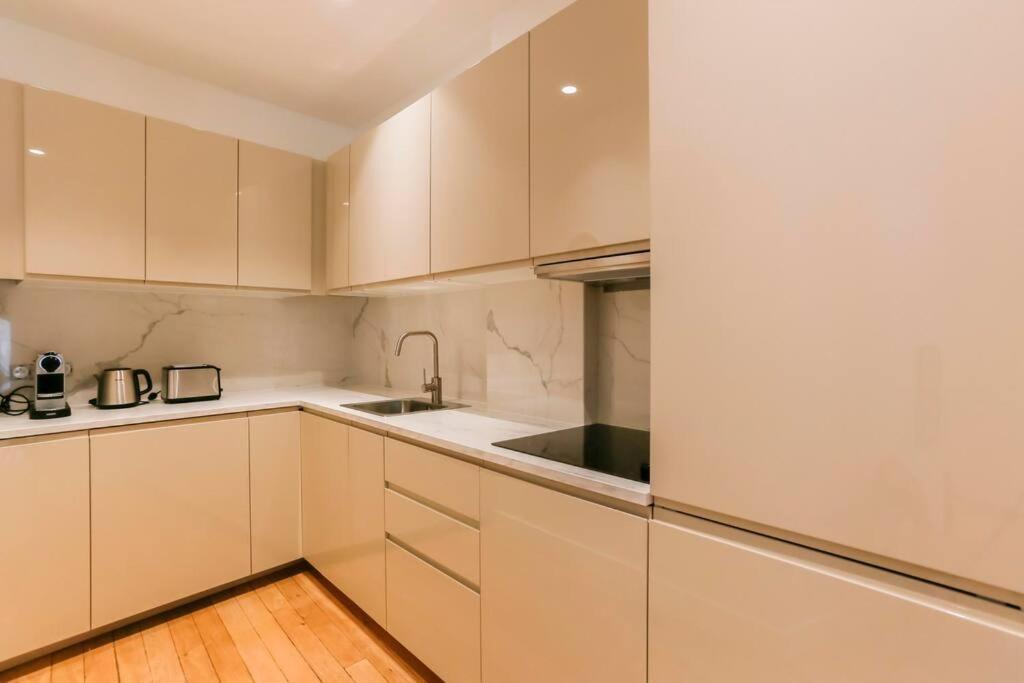 Modern 2 Bedrooms Near Louvre Apartamento *