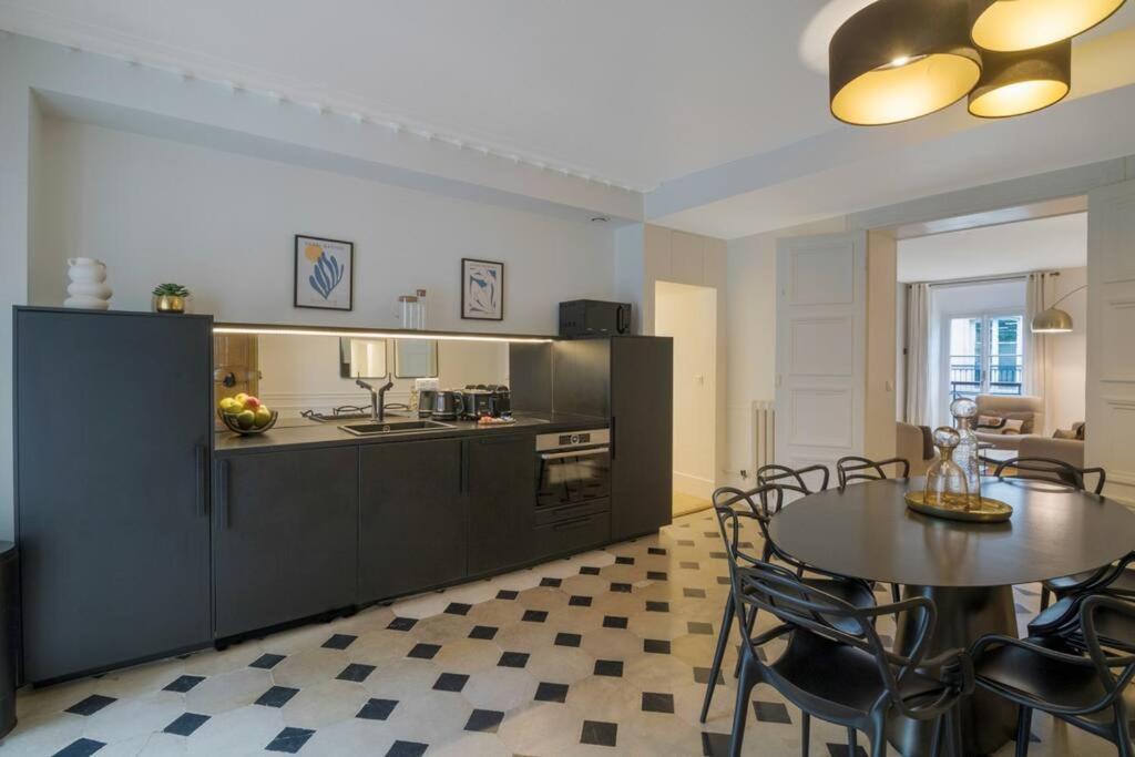 Amazingapartment #gallerieslafayette #madeleine#ac *