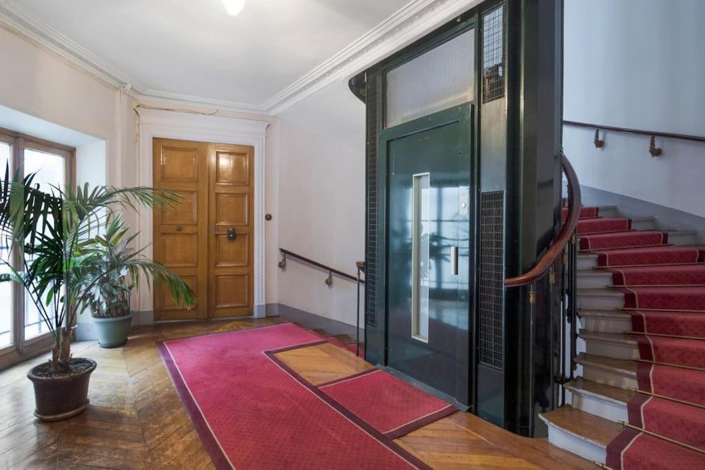 Amazingapartment #gallerieslafayette #madeleine#ac Apartment Paris