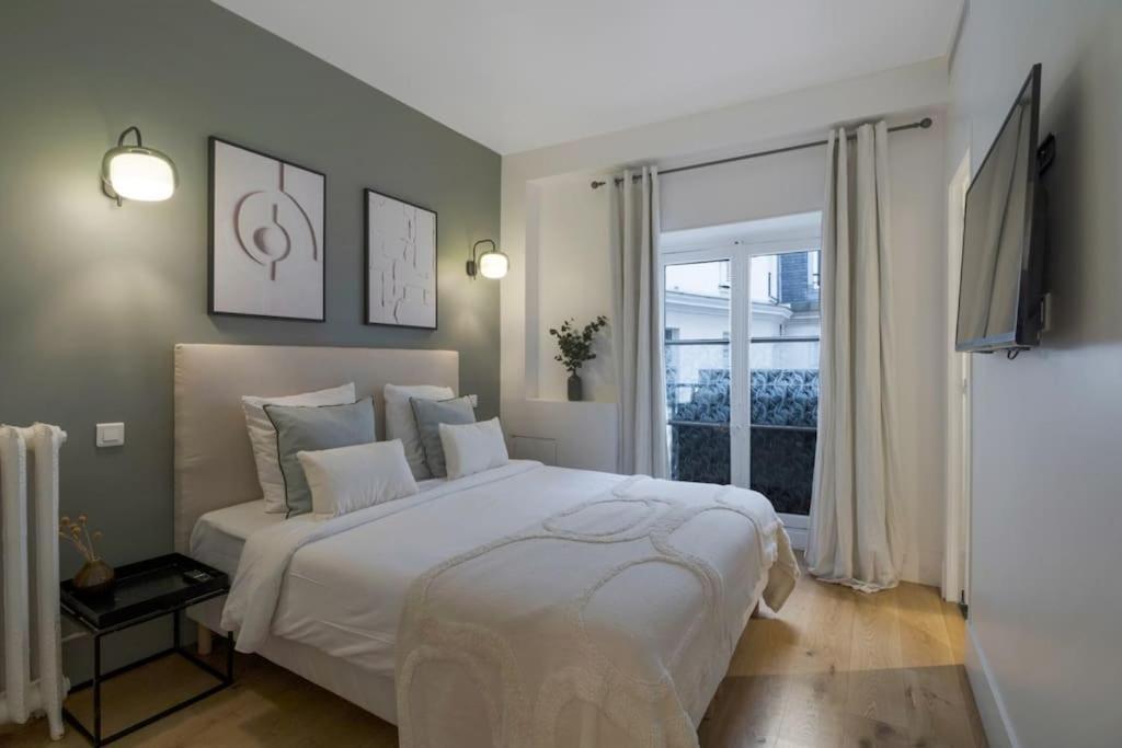 Apartment Amazingapartment #gallerieslafayette #madeleine#ac