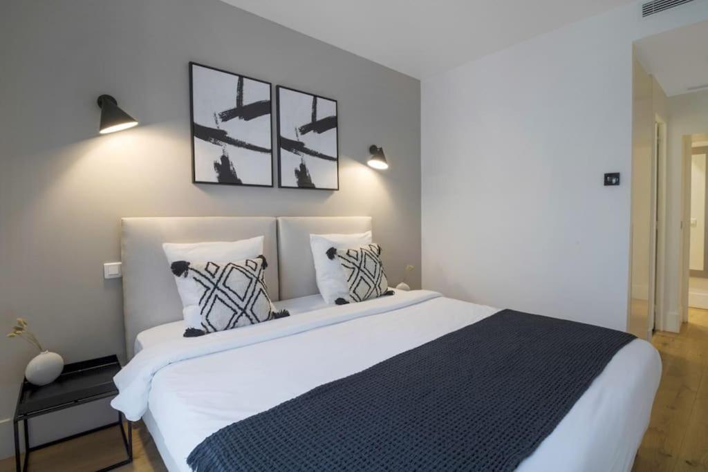 Amazingapartment #gallerieslafayette #madeleine#ac Apartment *