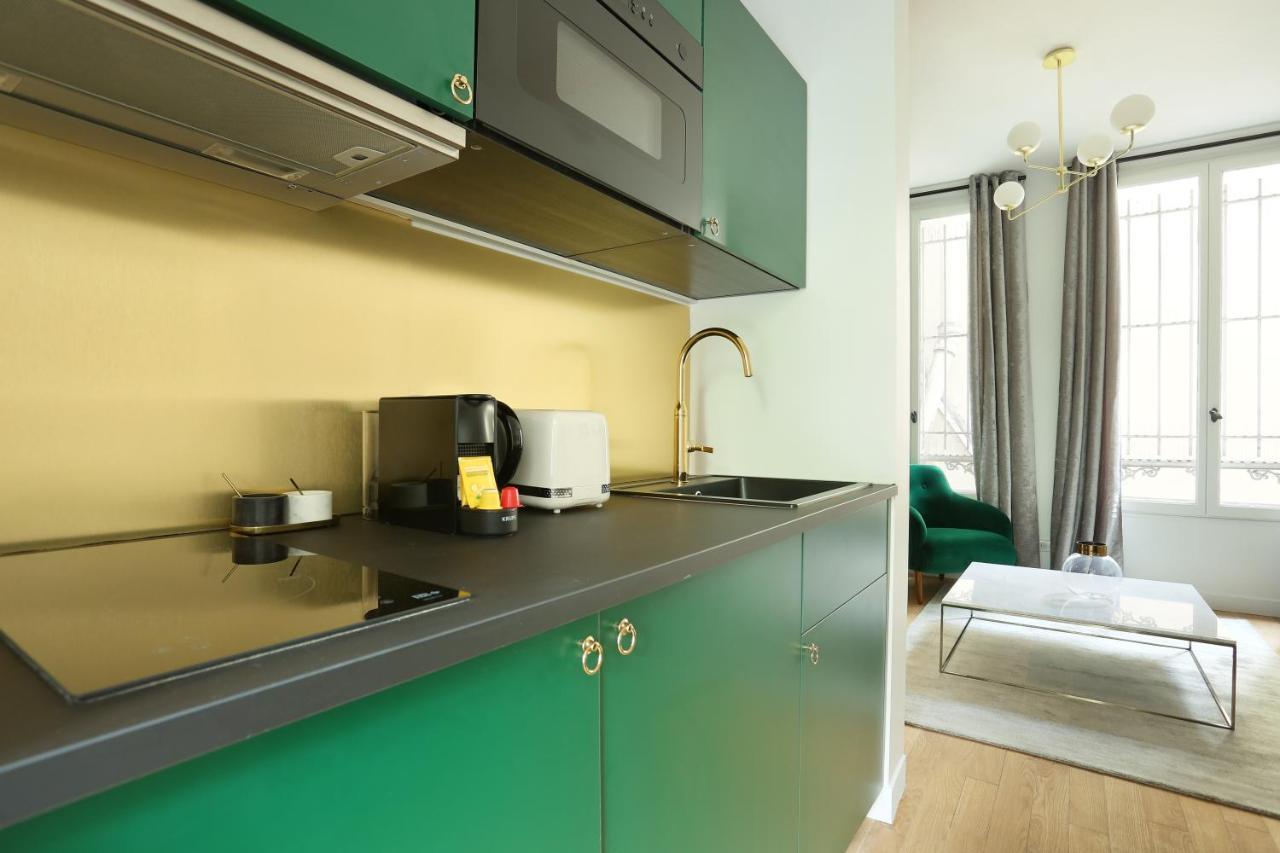 Center Of By Prestige Apartment *