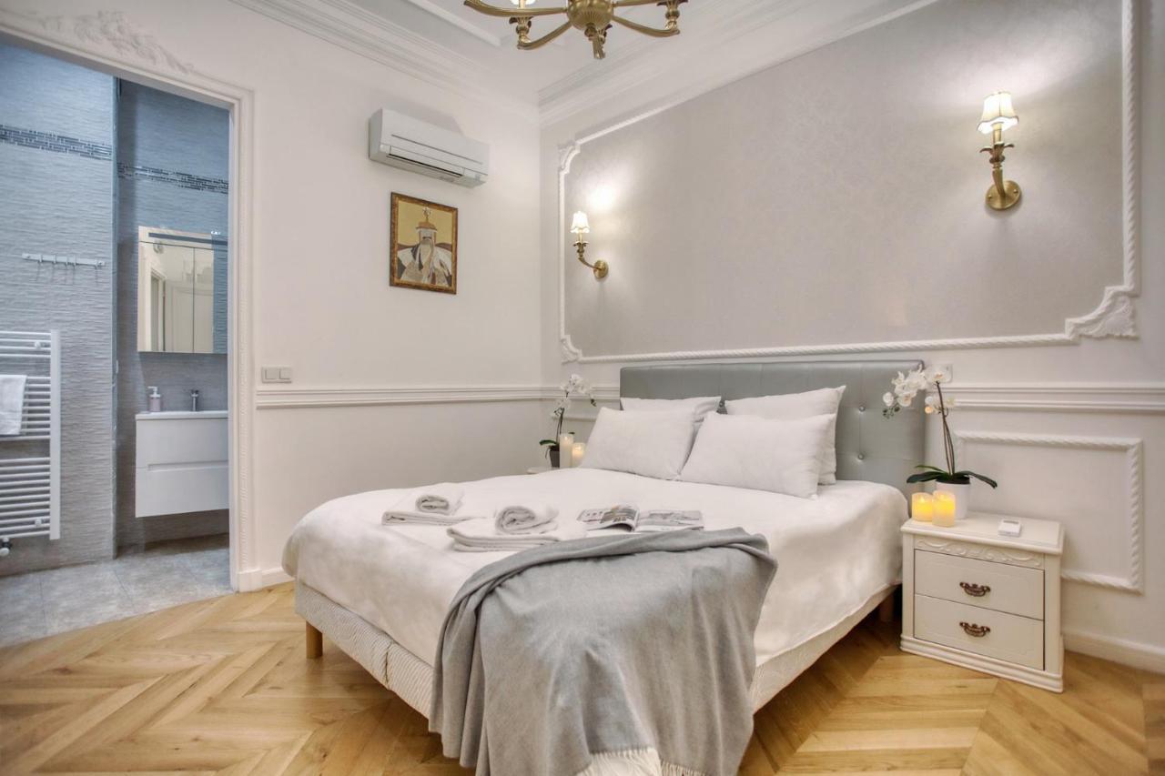 Galeries Lafayette - 7 Bedrooms - Lift - Aircon Paris