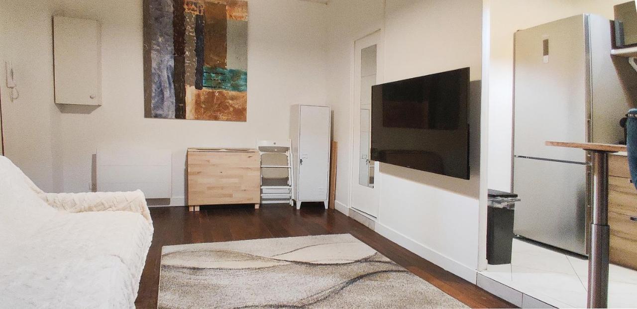 Apartamento Luxueux Studio Au Centre De 17 Eme Paris