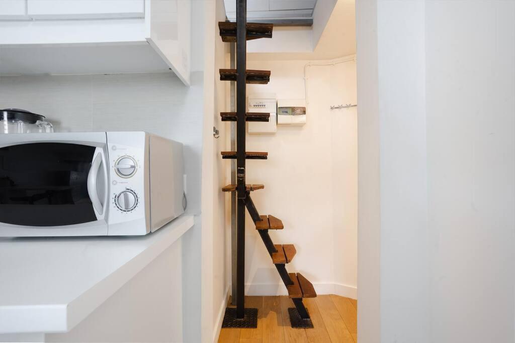 Apartment Promo! Location! Duplex Near The Louvre *