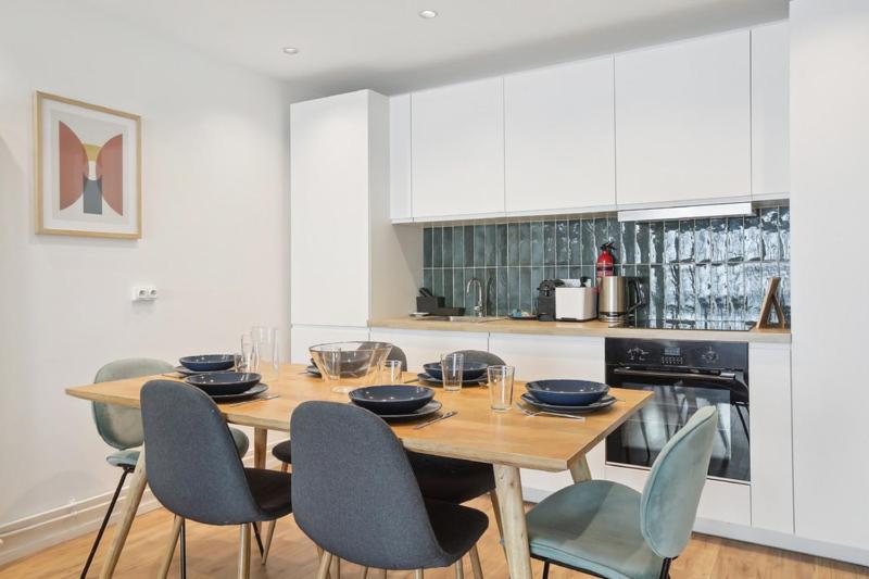 174 Grenelle - Marvelous In * Paris