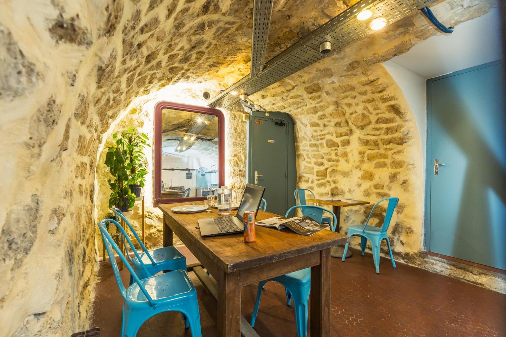 Young And Happy Latin Quarter By Hiphophostels Auberge de jeunesse Paris