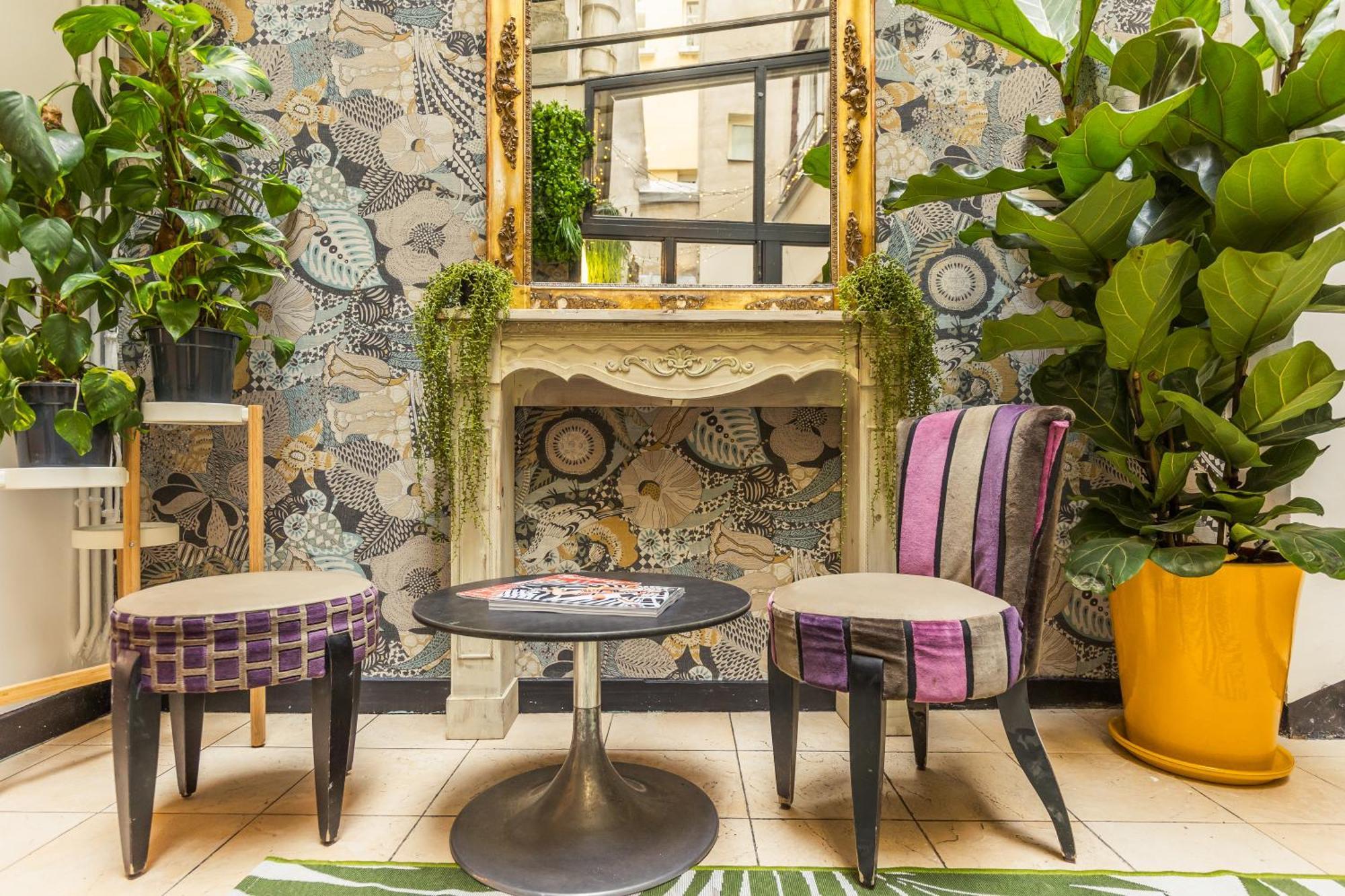 Young And Happy Latin Quarter By Hiphophostels Auberge de jeunesse