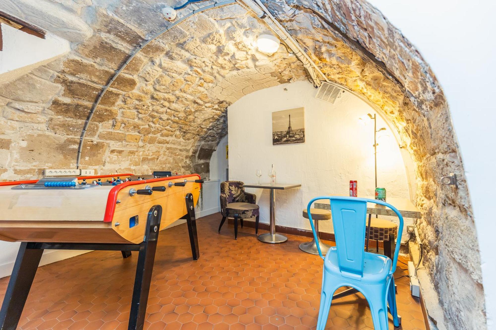 Young And Happy Latin Quarter By Hiphophostels Auberge de jeunesse *