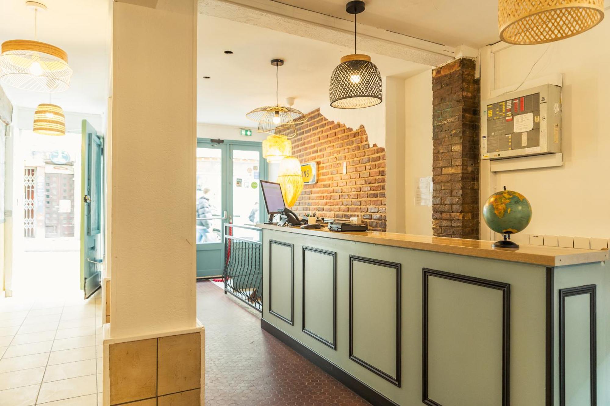 Young And Happy Latin Quarter By Hiphophostels Auberge de jeunesse *