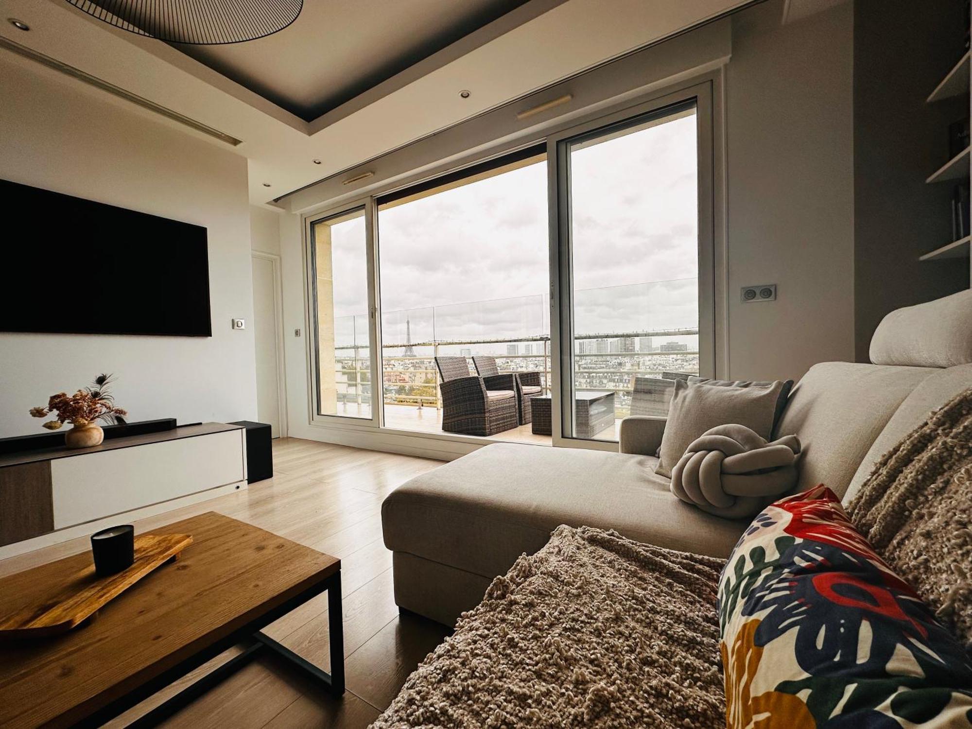 Luxury Flat With Terrace & Eiffel Tower View Apartment *