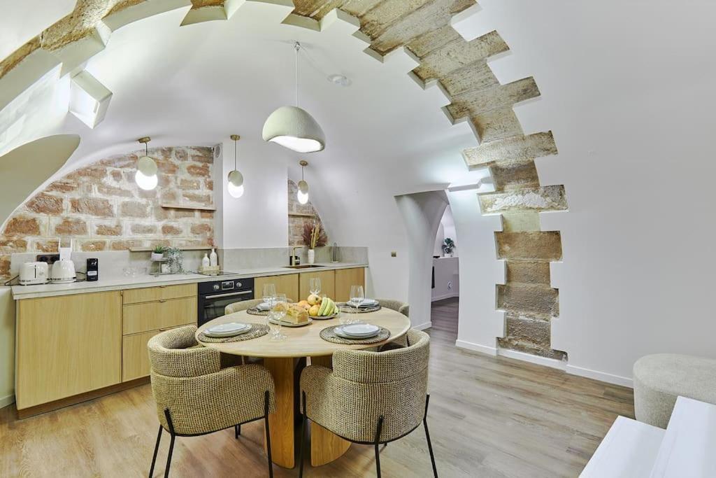 Le Marais Place Des Vosges By Prestige Apartment
