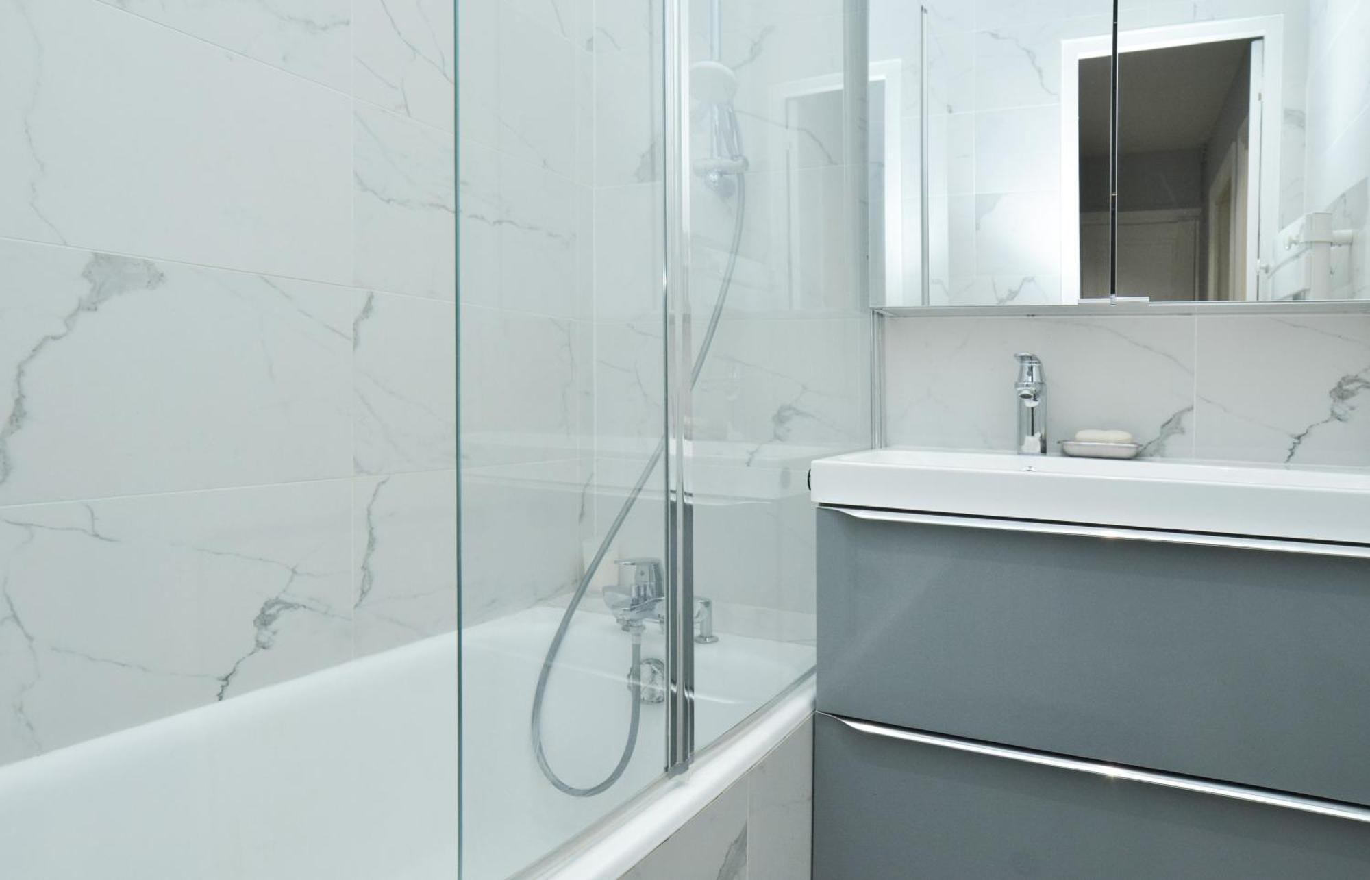 Apartment -votre Nid Familial Parisien - Batignolles