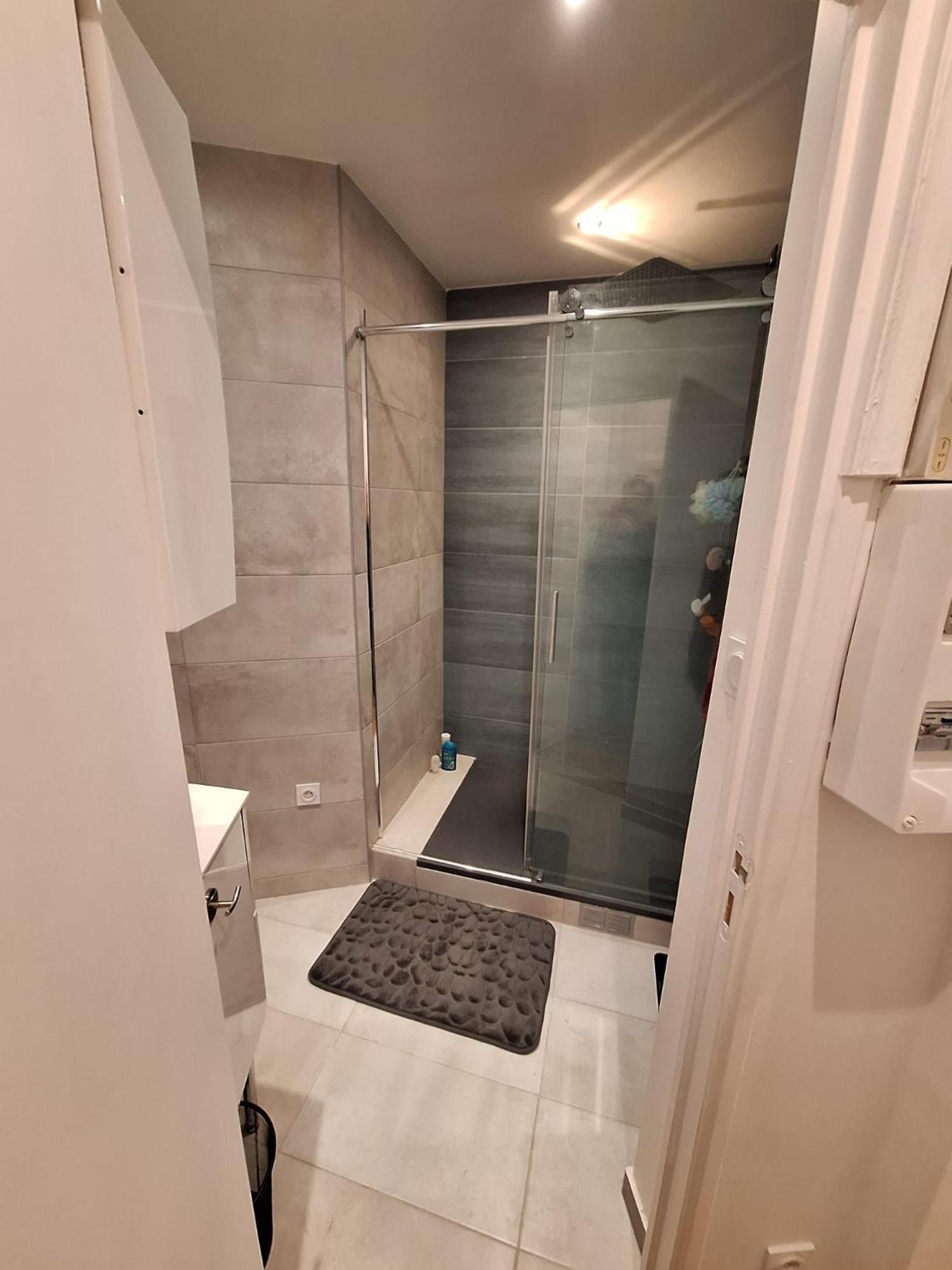 Read Well - Spare Double Bedroom In Cosy Close To Convention Center In 15th District Paris