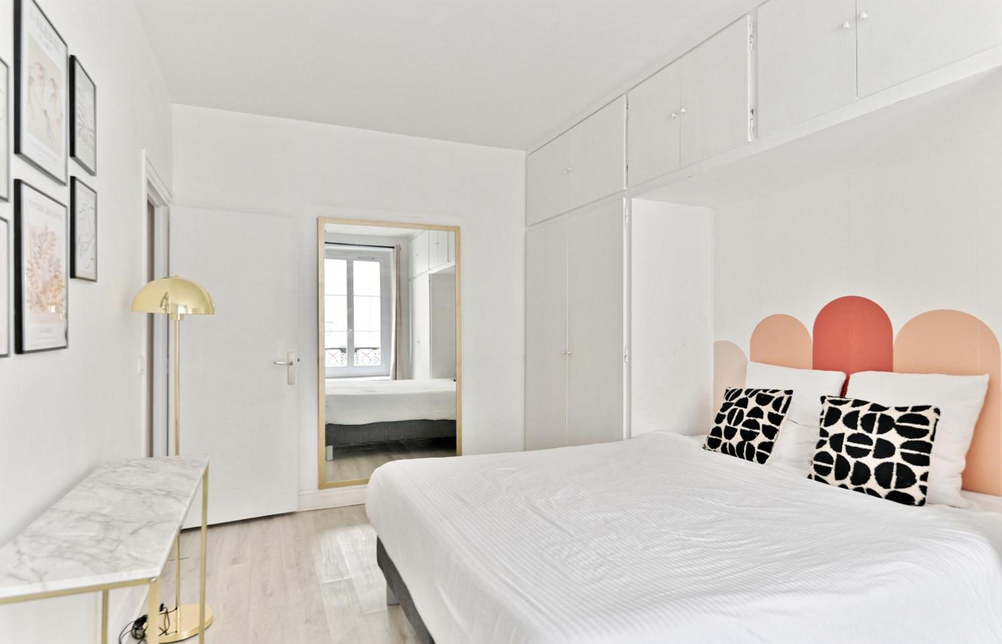 Apartment 2 Pieces #toureiffel #invalides *