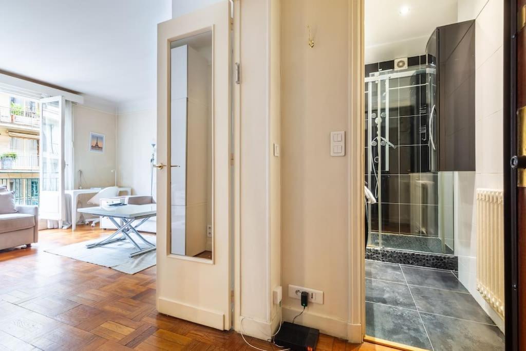 Studio#porte Dauphine#avenue Foch#2pers. Paris