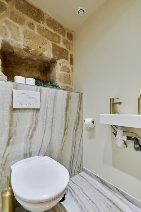 Le Marais Place Des Vosges By Prestige * Paris