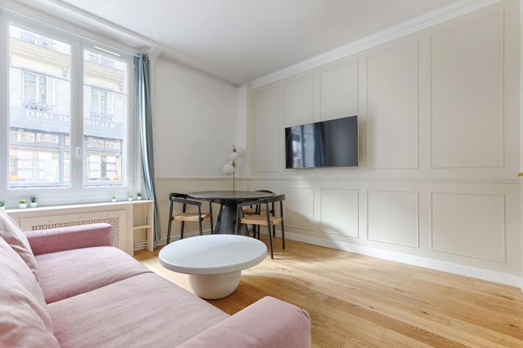 Mykeypers - Design & Cosy Flat 2br Center - Moulin Rouge Apartment *
