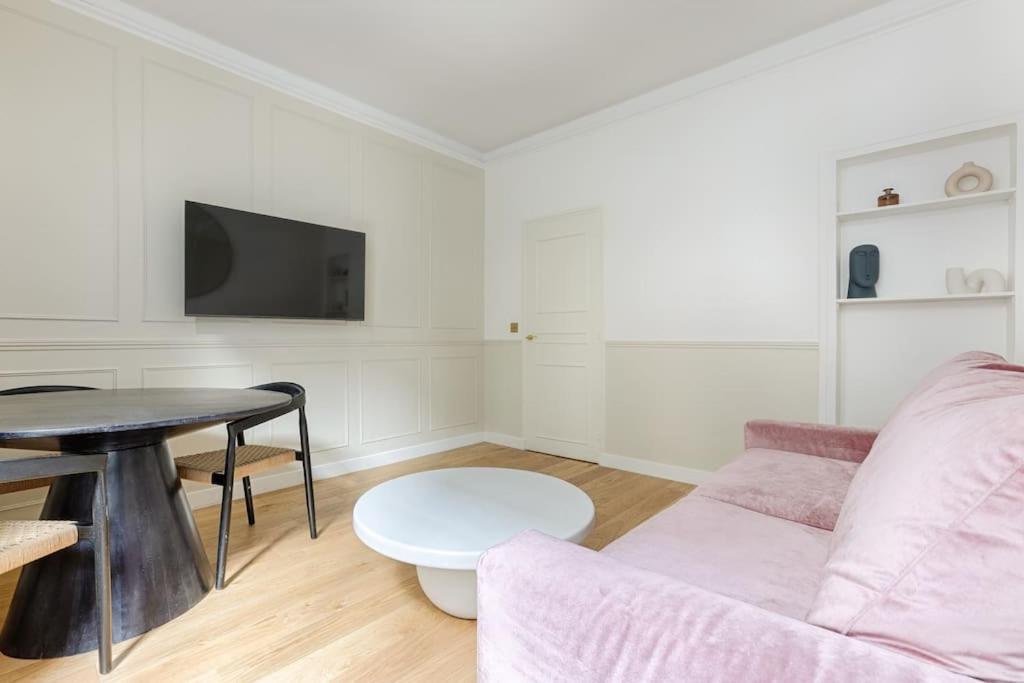 Mykeypers - Design & Cosy Flat 2br Center - Moulin Rouge Apartment