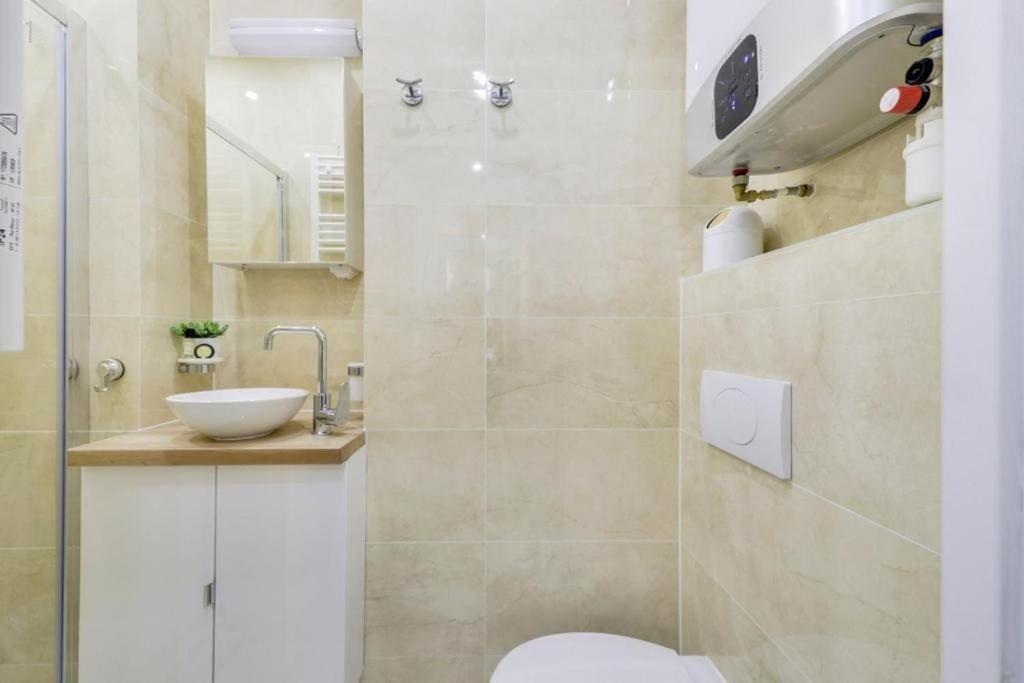 Apartment Tiny Boutique Mouffetard Area Paris