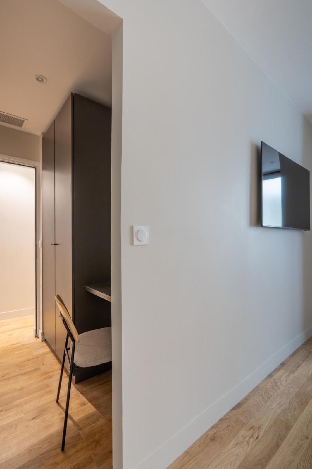Modern And Elegant 1bd Near Montmartre Paris