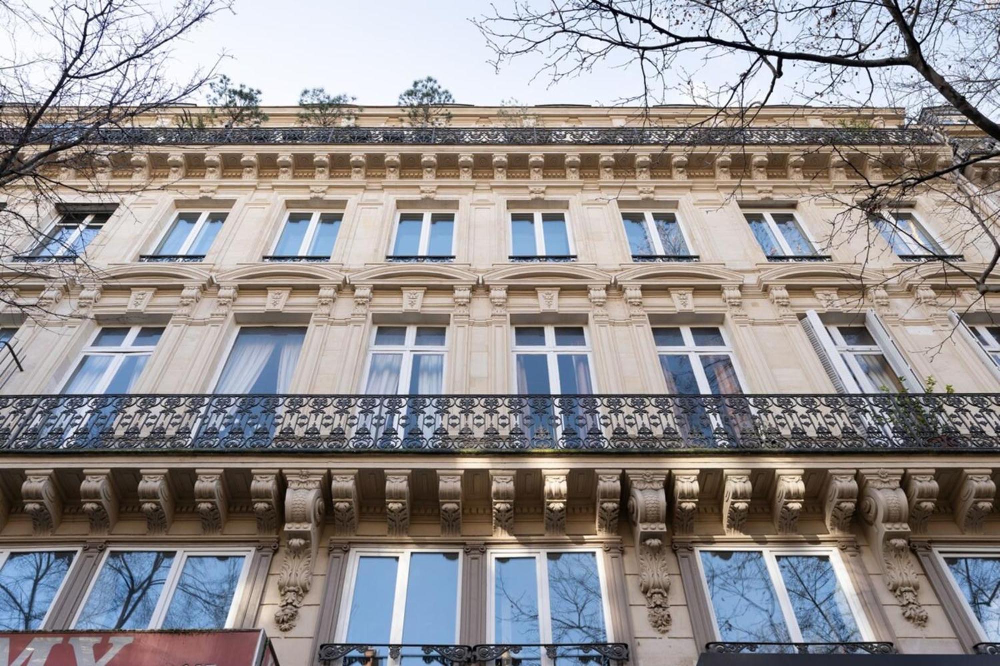Modern And Elegant 1bd Near Montmartre Apartment Paris