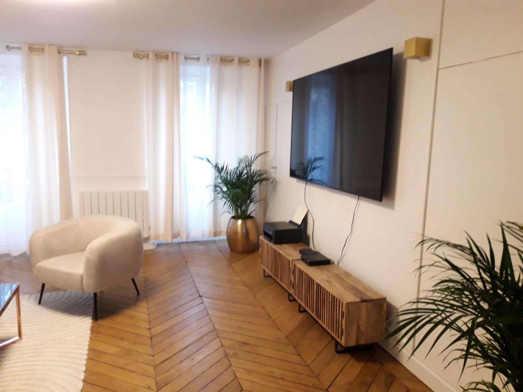 Apartment Champs Elysees Luxury