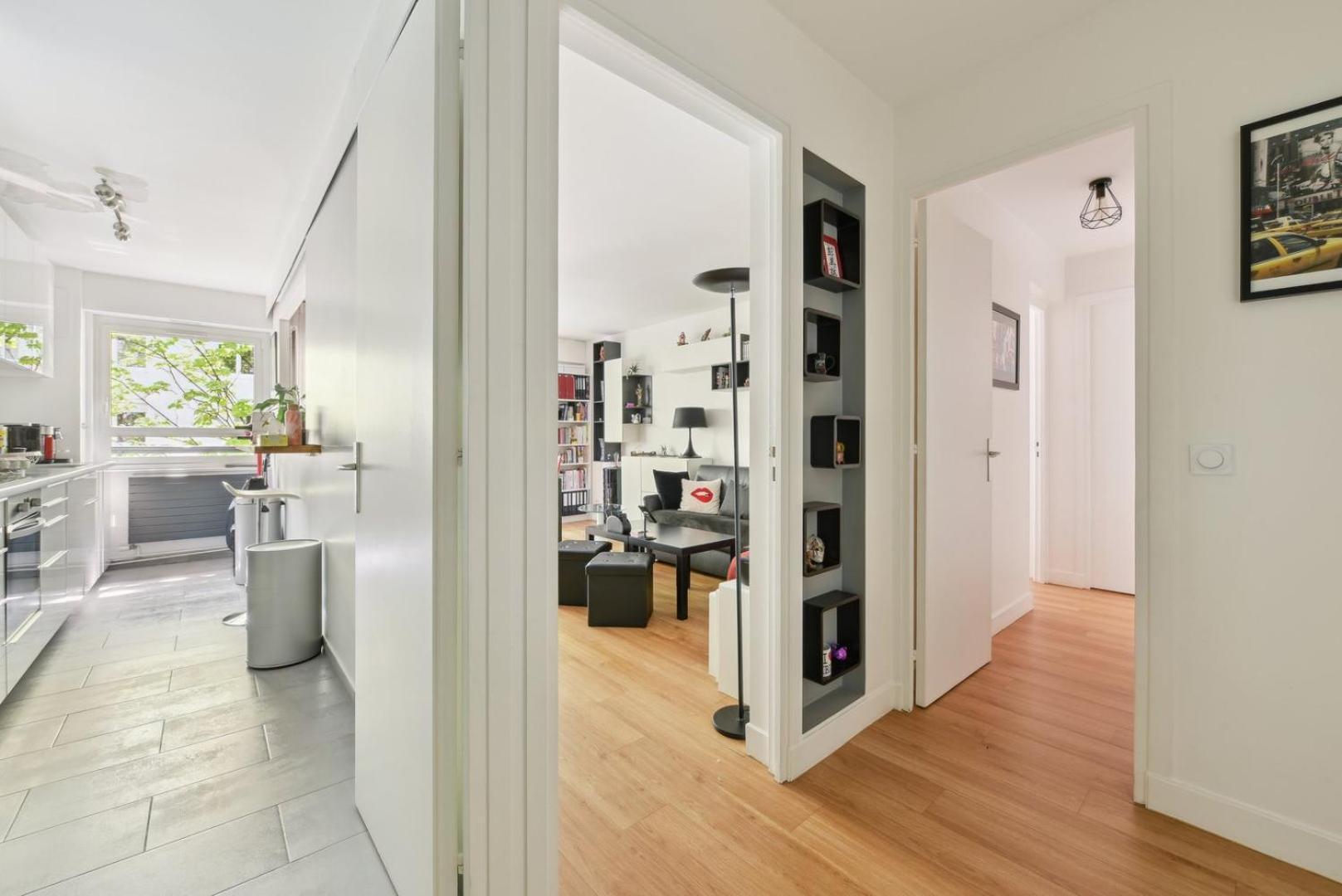 Design Pour Les Amateurs De Modernite Paris