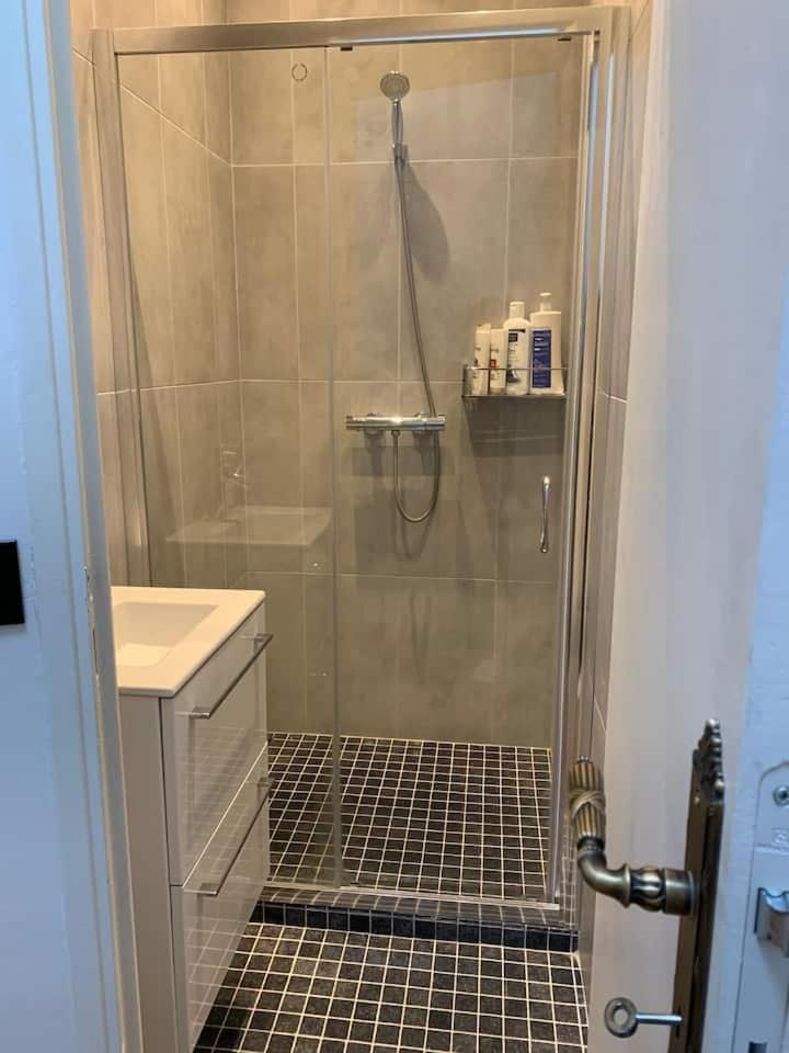 Appartement 3 7e *
